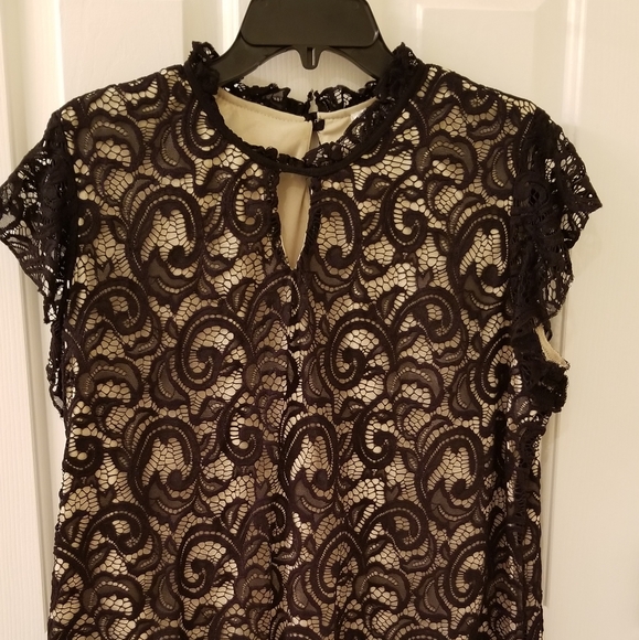 Black and gold lace top - Picture 1 of 3
